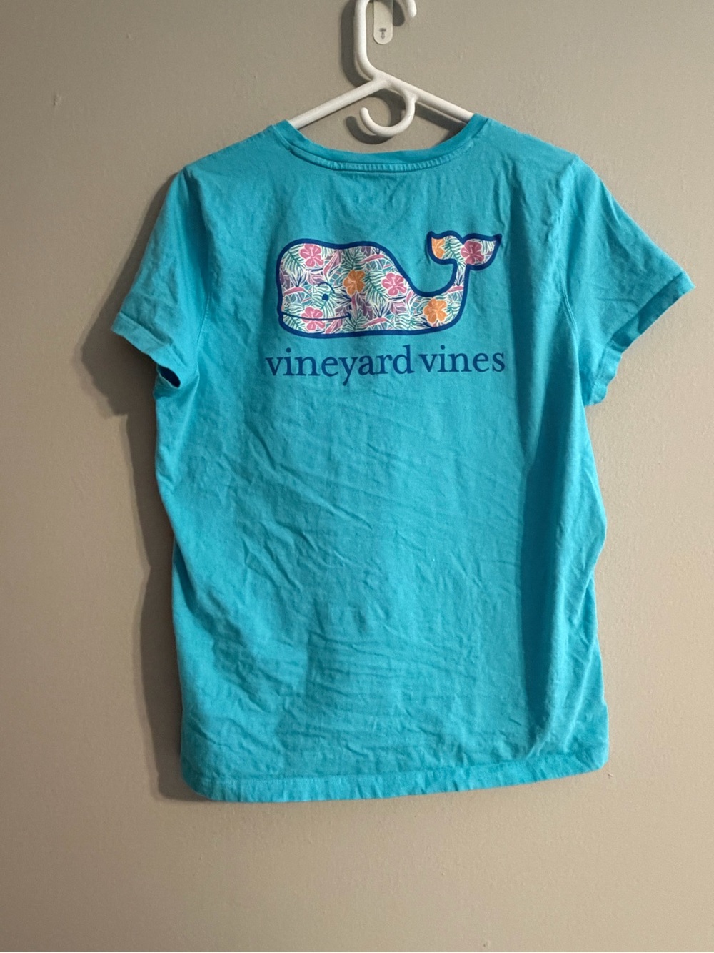 Vineyard Vines Floral Whale Graphic Pocket Short Sleeve Tee